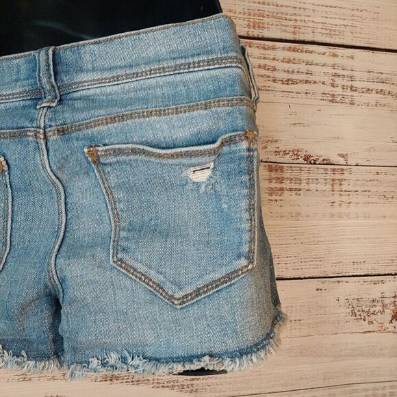 Womans Charlotte Russe Distressed Shorts size 4 - Picture 10 of 15